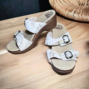 DANSKO Sophie White Gold Shimmer 2-Strap Buckle Sandals Shoes Women's 41